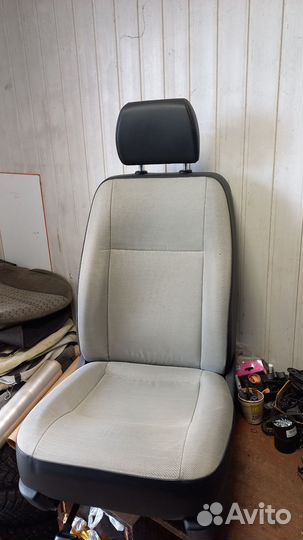 Сиденье водительское Фолькцваген Транспортёр Т5,Т6