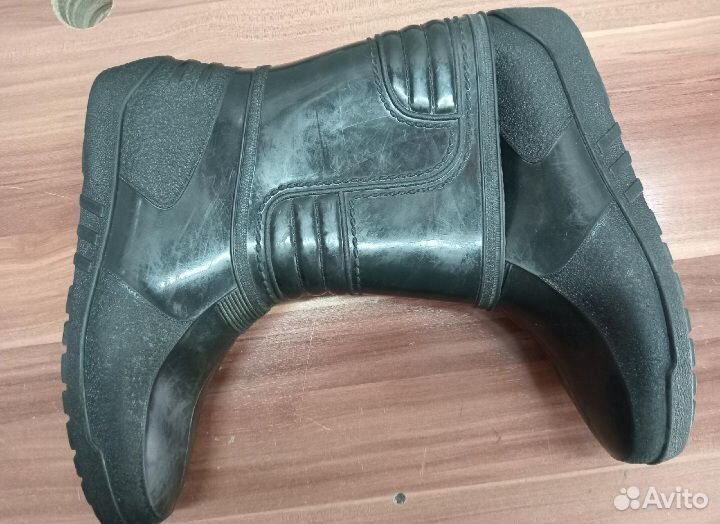 Резиновые сапоги