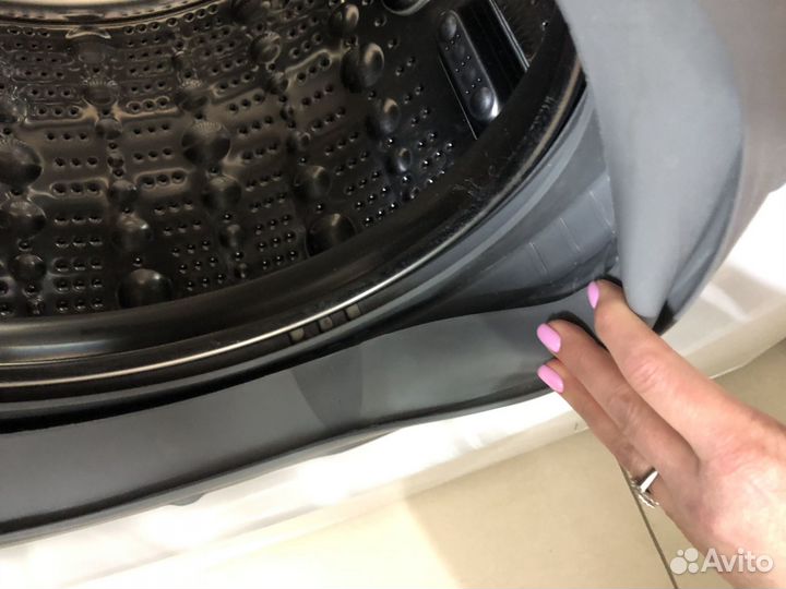 Стиральная машина с сушкой LG F4V5VG0W