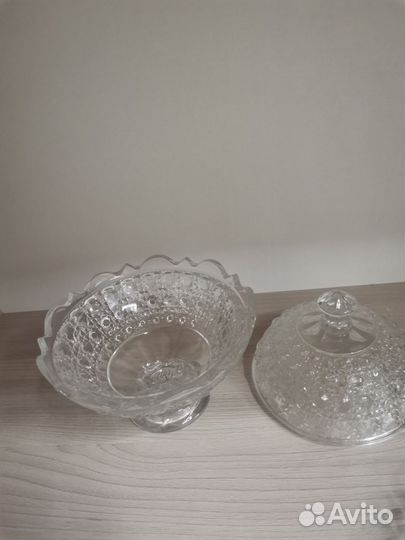 Хрустальная конфетница