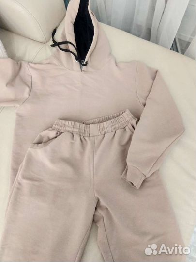 Костюм спортивный на девочку рост 146