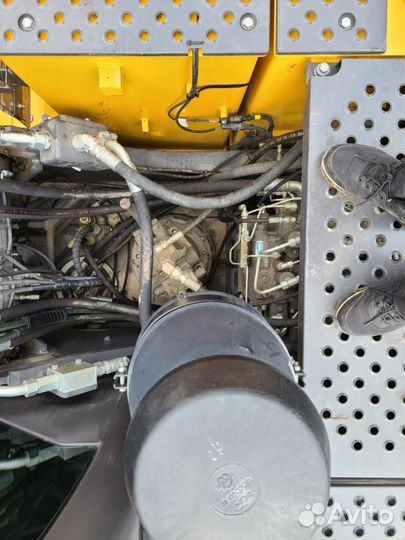 Гусеничный экскаватор Volvo EC220D, 2022