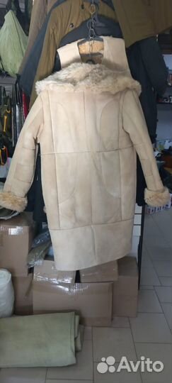 Тулуп постовой белого цвета