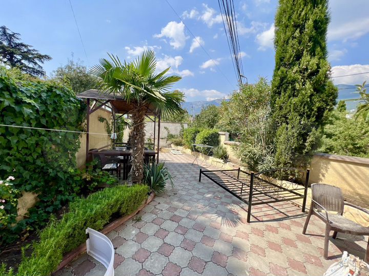 Дом 270 м² на участке 2 сот.