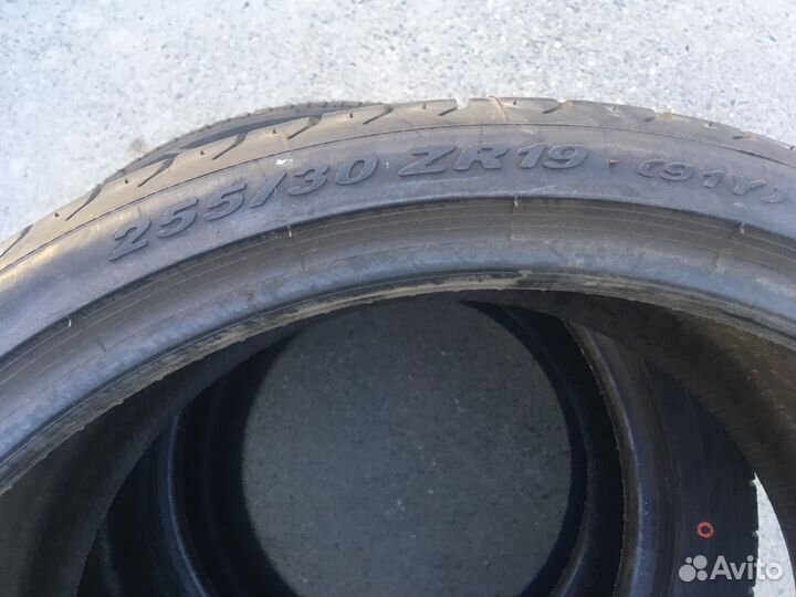 Pirelli P Zero 255/30 R19 91Y