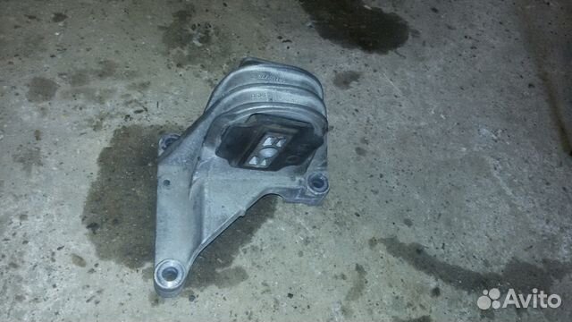 Кронштейн двигателя верхний volvo 90 вольво хс90