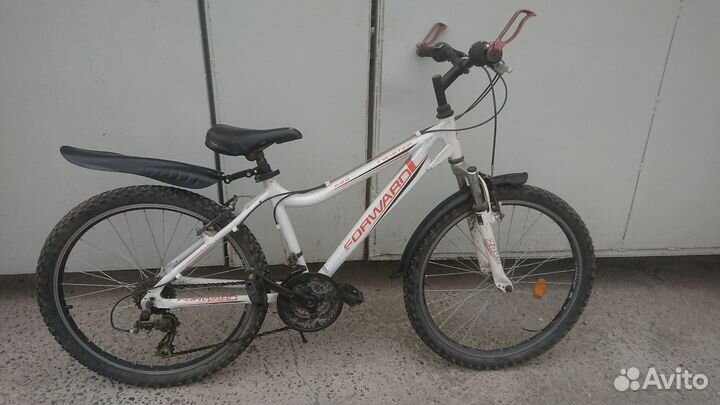 Велосипед алюминиевый Forward Twister. колеса 24