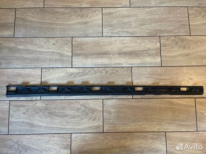 Кронштейн порога правый Mercedes Benz Gl Class