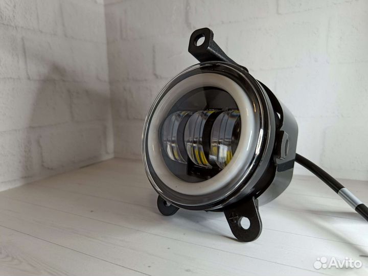 Противотуманные LED фары на Приору с глазками