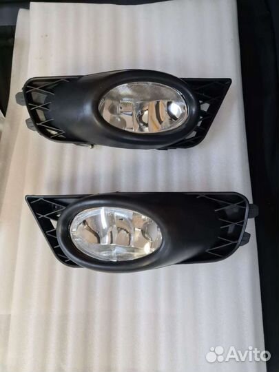 Фара противотуманная Honda Civic 8 4d