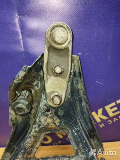 Рычаг подвески передний правый Renault Kangoo 1 KC