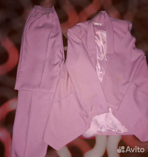 Костюм парадный,розовый