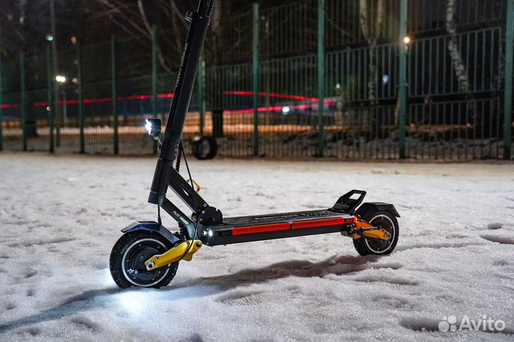 Электросамокат White Siberia Sputnik 2000W