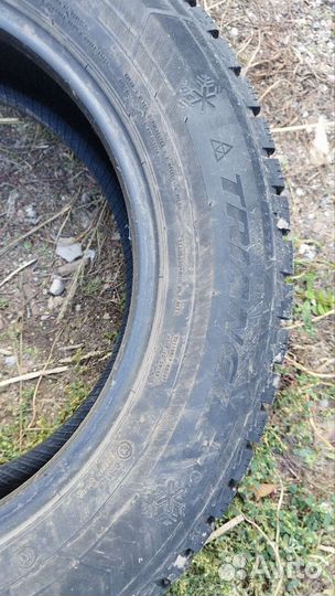 Triangle Snowlink TWT02 225/65 R17 106