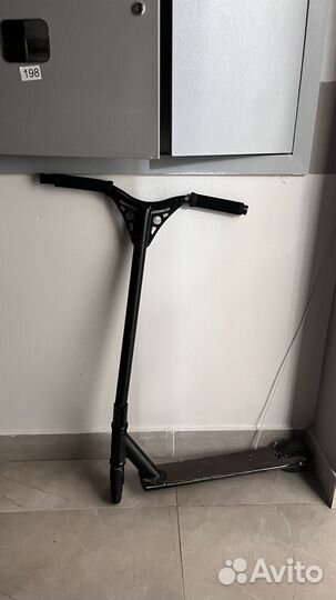 Самокат трюковой