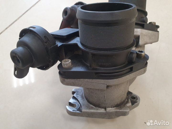 Механизм изменения геометрии впускного коллектора