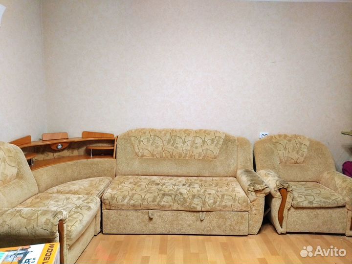 Продаю бу диван с креслом. Самовывоз