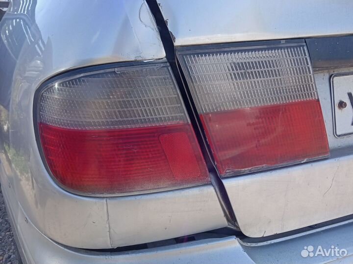Задний стоп сигнал правый левый Nissan Primera P11