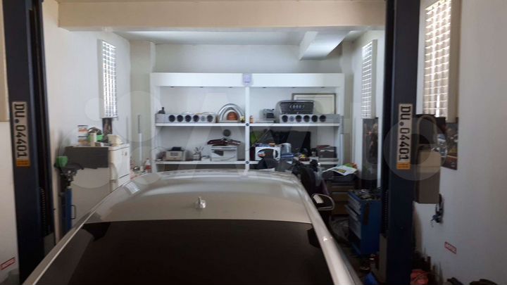 Гараж, > 30 м²