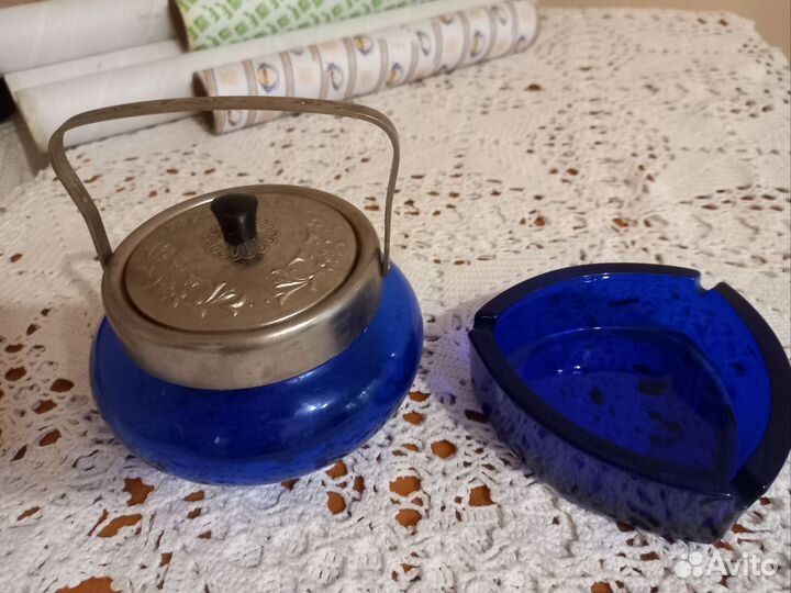 Сахарница цветное стекло СССР и пепельница