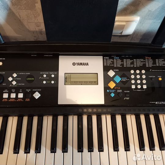 Синтезатор yamaha psr e223