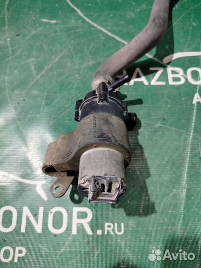 Насос водяной (помпа) Mercedes-Benz E-Class (W210)