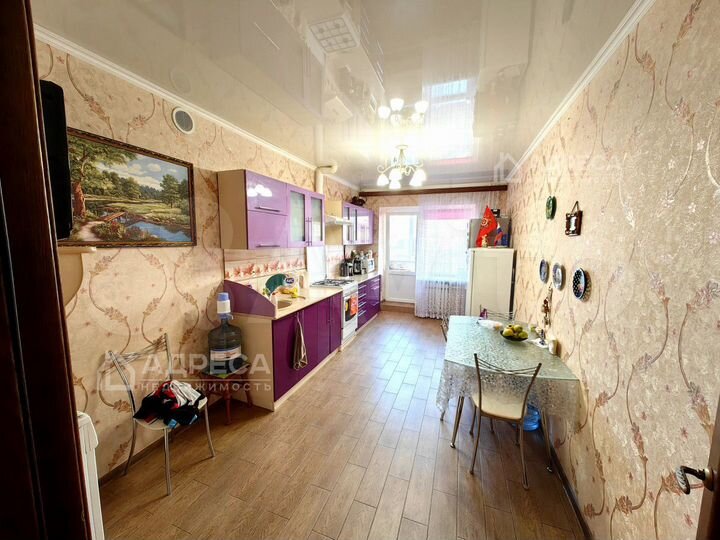 2-к. квартира, 64 м², 1/7 эт.