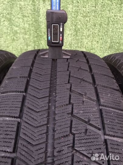Bridgestone Blizzak VRX 215/60 R17 96Q
