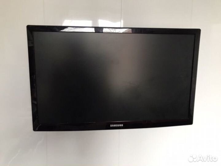 Телевизор Samsung UE22ES5000W