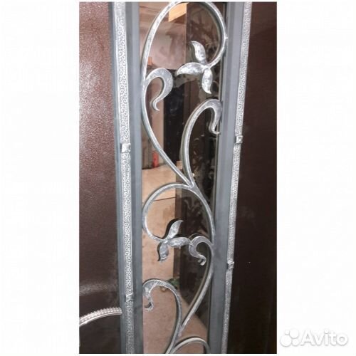 Входная металлическая дверь 