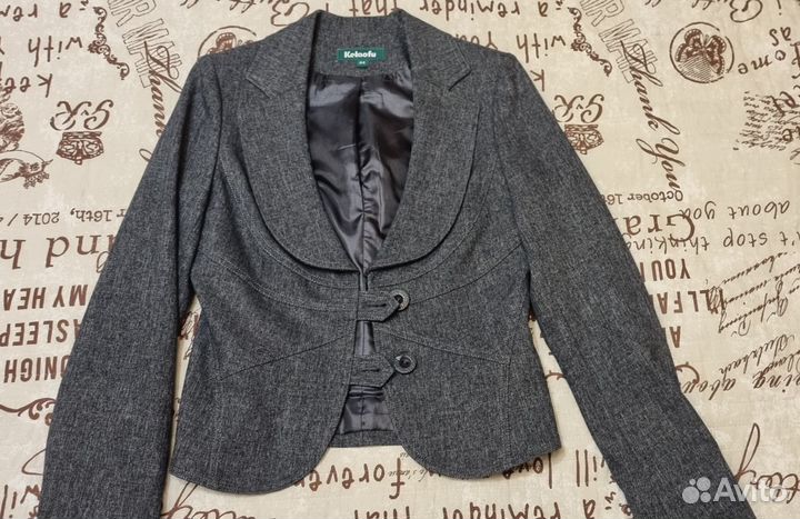 Костюм женский 44-46 размер