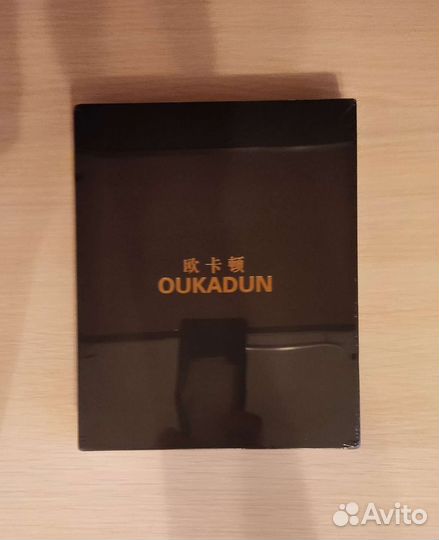 Беспроводная Bluetooth-гарнитура