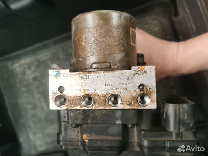 Блок ABS Kia ceed JD 2012-2018 58920-А2130