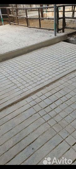 Нарезка швов по бетону навозных каналов
