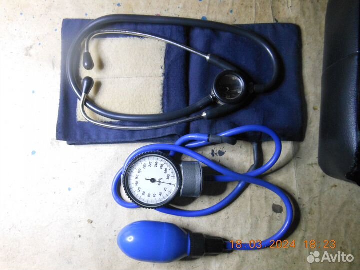 Механический тонометр
