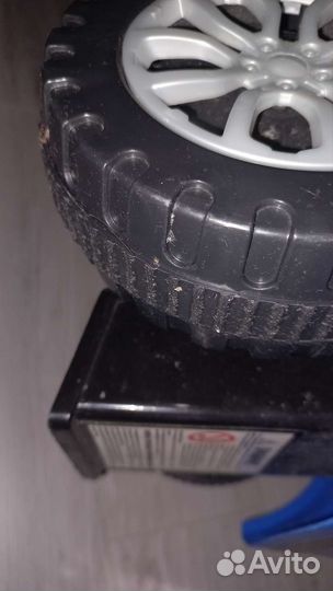 Детская машинка каталка с ручкой