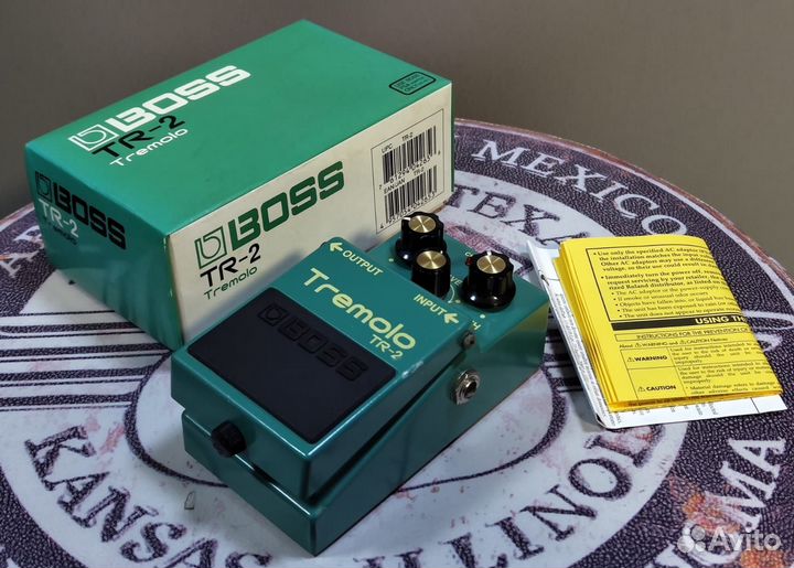 Педаль эффектов Boss Tremolo TR-2