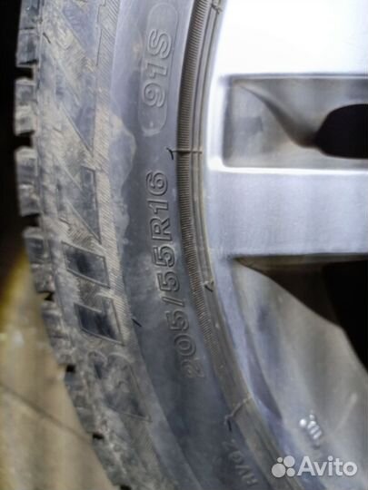 Bridgestone Blizzak Revo GZ 205/55 R16