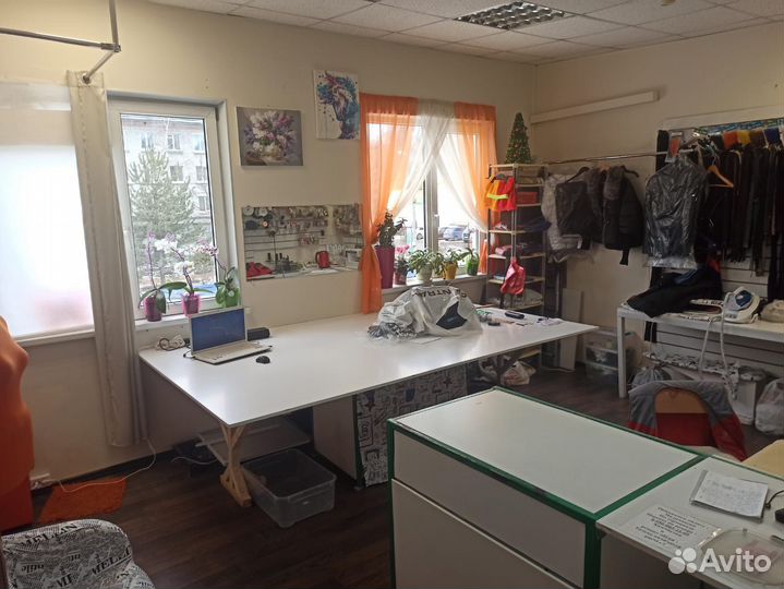 Швея в ателье