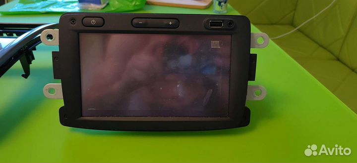 Штатная магнитола на Renault Logan 2