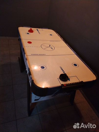 Настольный аэрохоккей