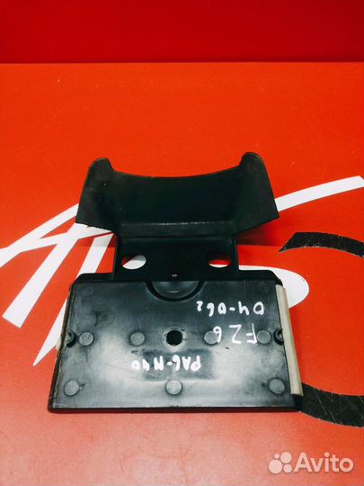 Пластик подрамника Yamaha FZ6 04-06