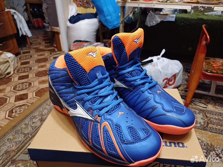 Кроссовки Mizuno