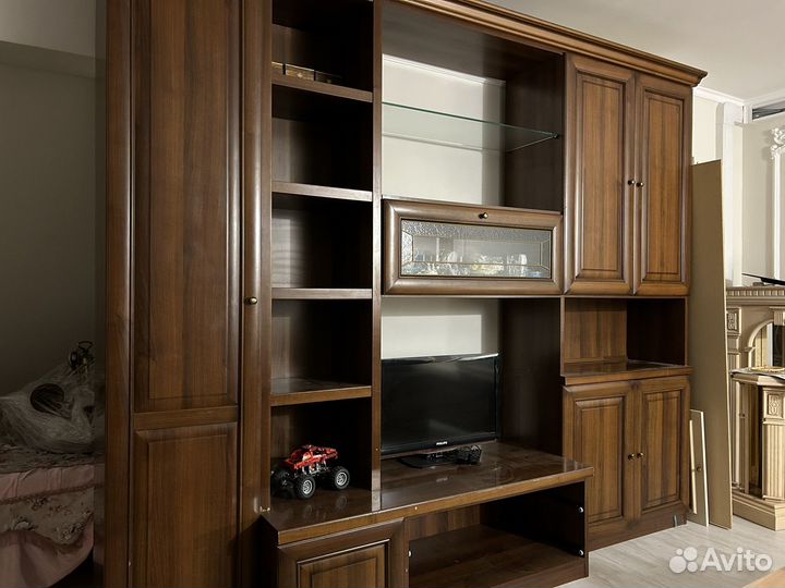 Стенка в гостиную бу