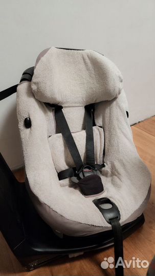 Автокресло Maxi-Cosi axiss (0-36) с isofix 180