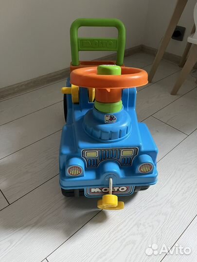 Детская машинка каталка