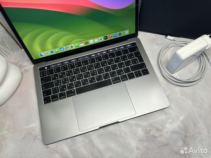 MacBook Pro 13 2020 RU Core i7 16GB 256GB