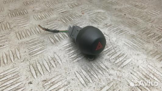 Кнопка аварийки toyota RAV 4 ZSA3 (SEA28I501)