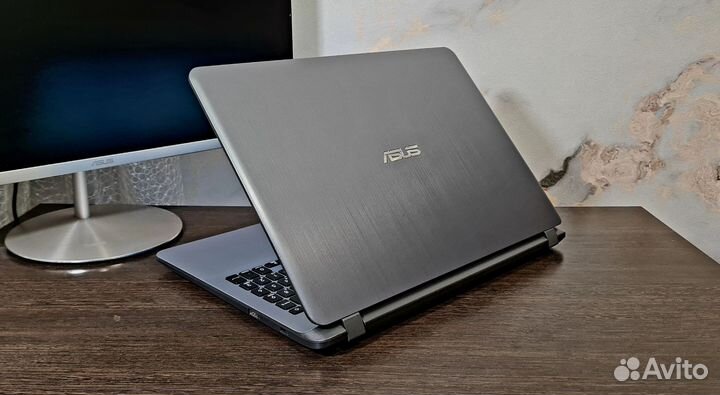 Asus/Core i3/Nvidia MX130/SSD