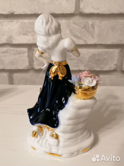 Статуэтка фарфор новая